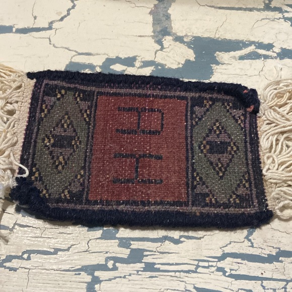 Vintage Miniature Rug - Picture 4 of 5